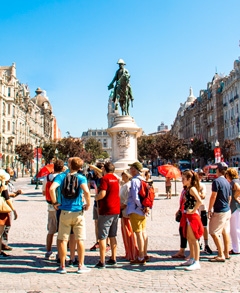 Living Tours