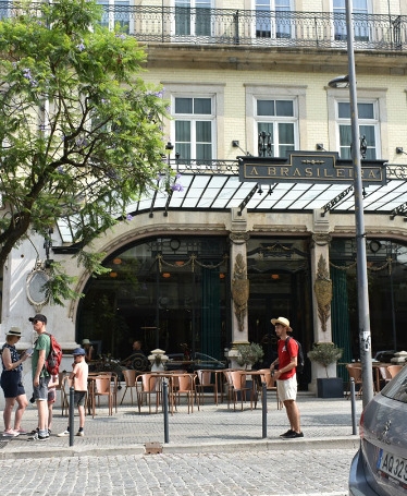 Walking Tour of Historic Shops in Porto