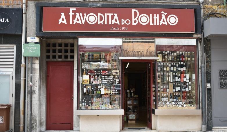 Walking Tour of Historic Shops in Porto