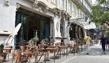 Walking Tour of Historic Shops in Porto