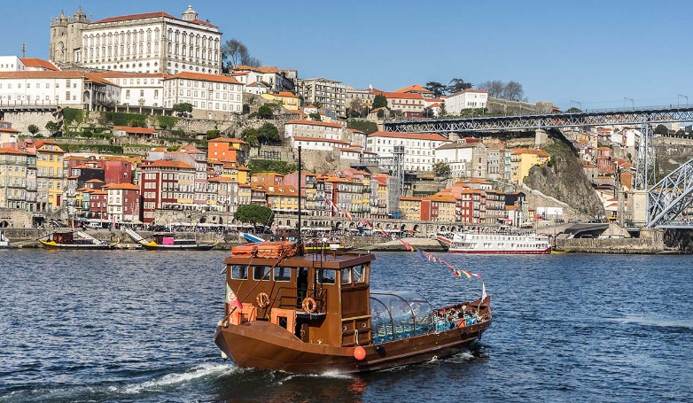 Gray Line Porto: 48-Hour Bus + Boat Tour