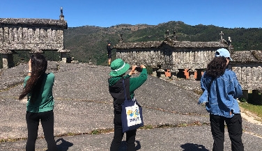 Cyanotype Workshop & Scenic Walk in Soajo Village