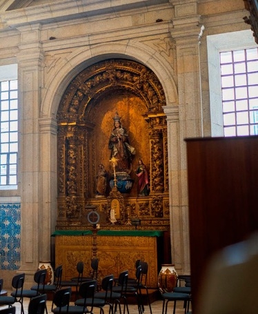 Tour and Fado at São Bento da Vitória Monastery