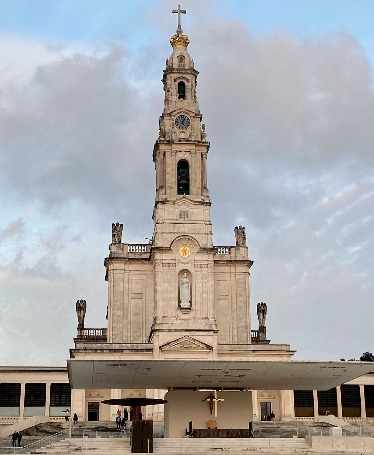 Full-Day Private Tour to Fátima