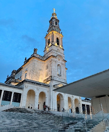 Full-Day Private Tour to Fátima