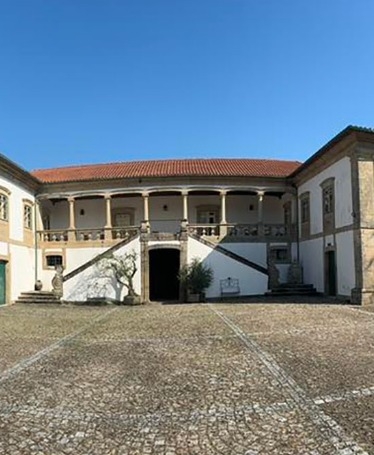 Visita e Prova de Vinhos na Casa da Tojeira