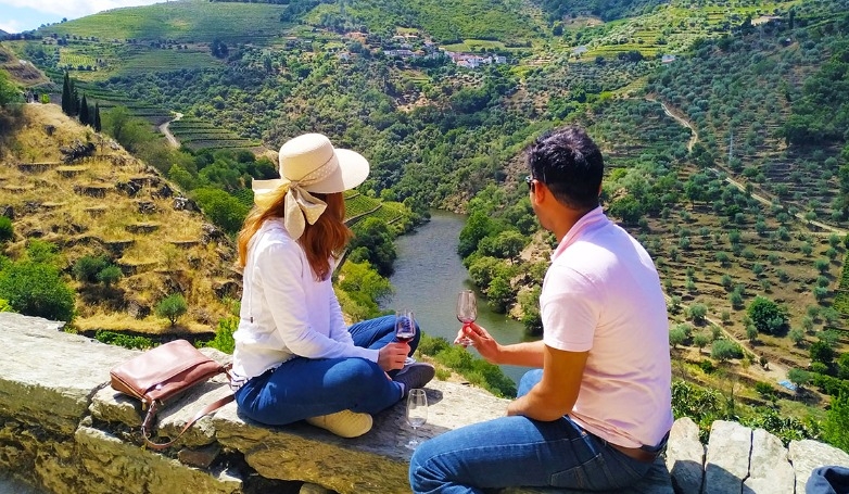 Tour de Vinhos no Vale do Douro