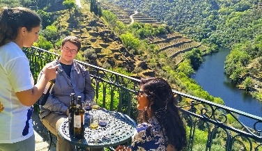 Tour de Vinhos no Vale do Douro