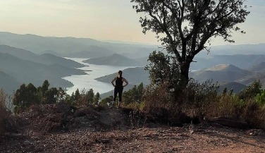 Sunset Hike at the Medal Lake Serpent