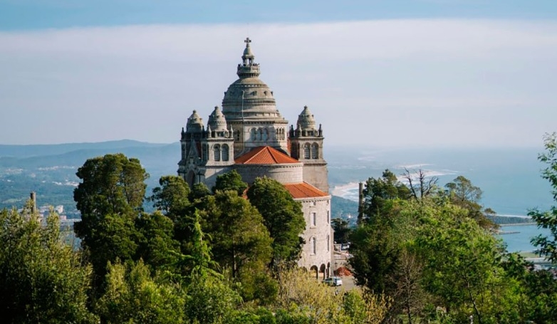 Viana do Castelo Tour: History & Sea