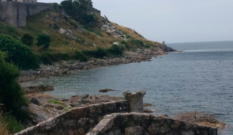 Vigo & Baiona Tour: History, Sea & Gastronomy