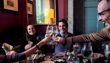 Tour de Vinho no Porto com Espetáculo de Fado