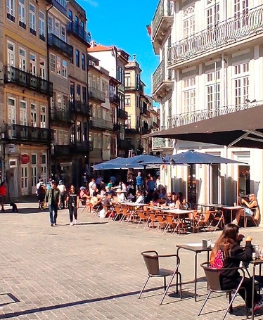 Walking Tour with Sweet Tastings in Porto