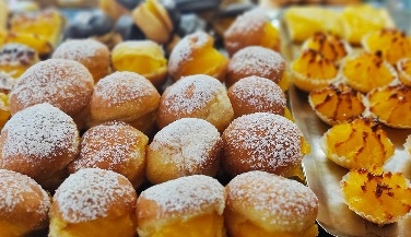 Walking Tour with Sweet Tastings in Porto