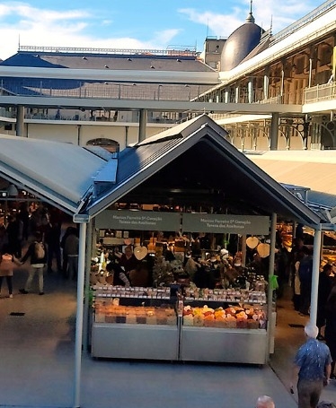 Walking Tour with Sweet Tastings in Porto