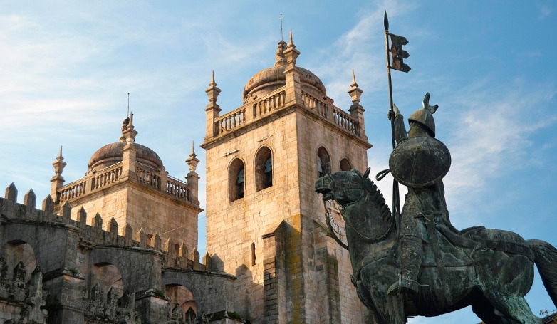 Porto Tour with Lunch and Wine Tasting