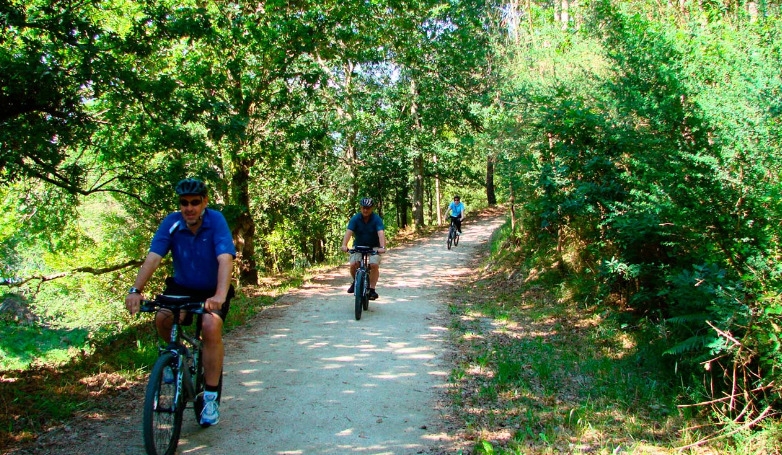 E-Bike Tour: Lima Valley and Protected Lagoons