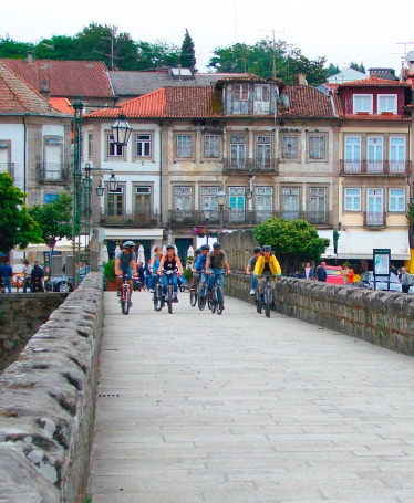 E-Bike Tour: History & Landscapes in Lima Valley