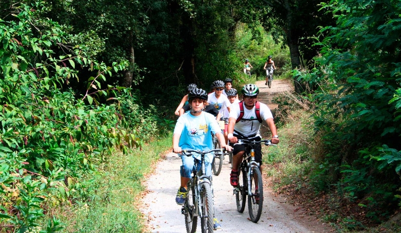 E-Bike Tour: History & Landscapes in Lima Valley