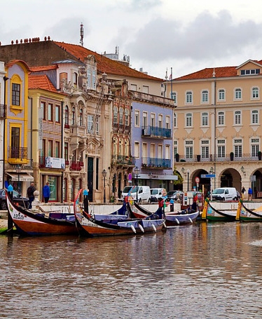 1-Day Tour: Aveiro, Costa Nova and the Salt Pans