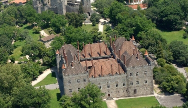 Vinho Verde Tour: Guimar&atilde;es, Braga and Wine Tastings