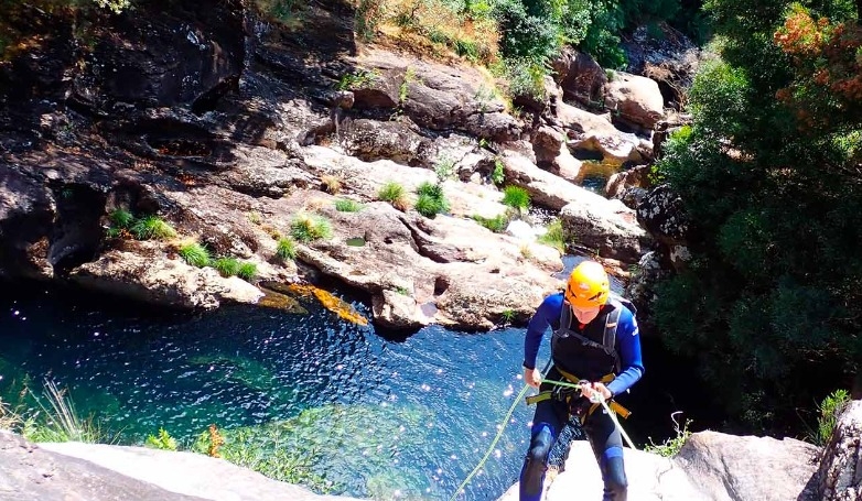 Canyoning na Serra de Arga: Aventura e Natureza