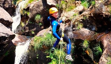 Canyoning na Serra de Arga: Aventura e Natureza