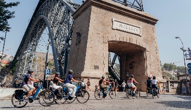 E-Bike Tour in Porto Historical Center