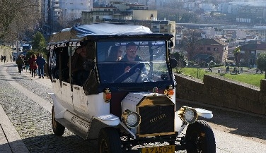 Vintage Tour: Vintage Car Tour in Porto