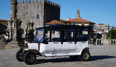 Old Porto Tour: Vintage Car Tour in Porto