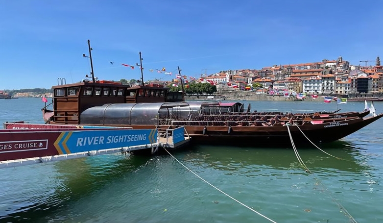 River Sightseeing Cruzeiro das Pontes