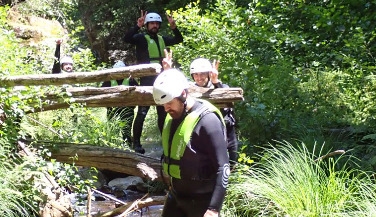 Aquatic Walk: Natural Discovery in Rivers