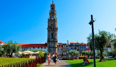 Tour de Meio Dia pelo Porto